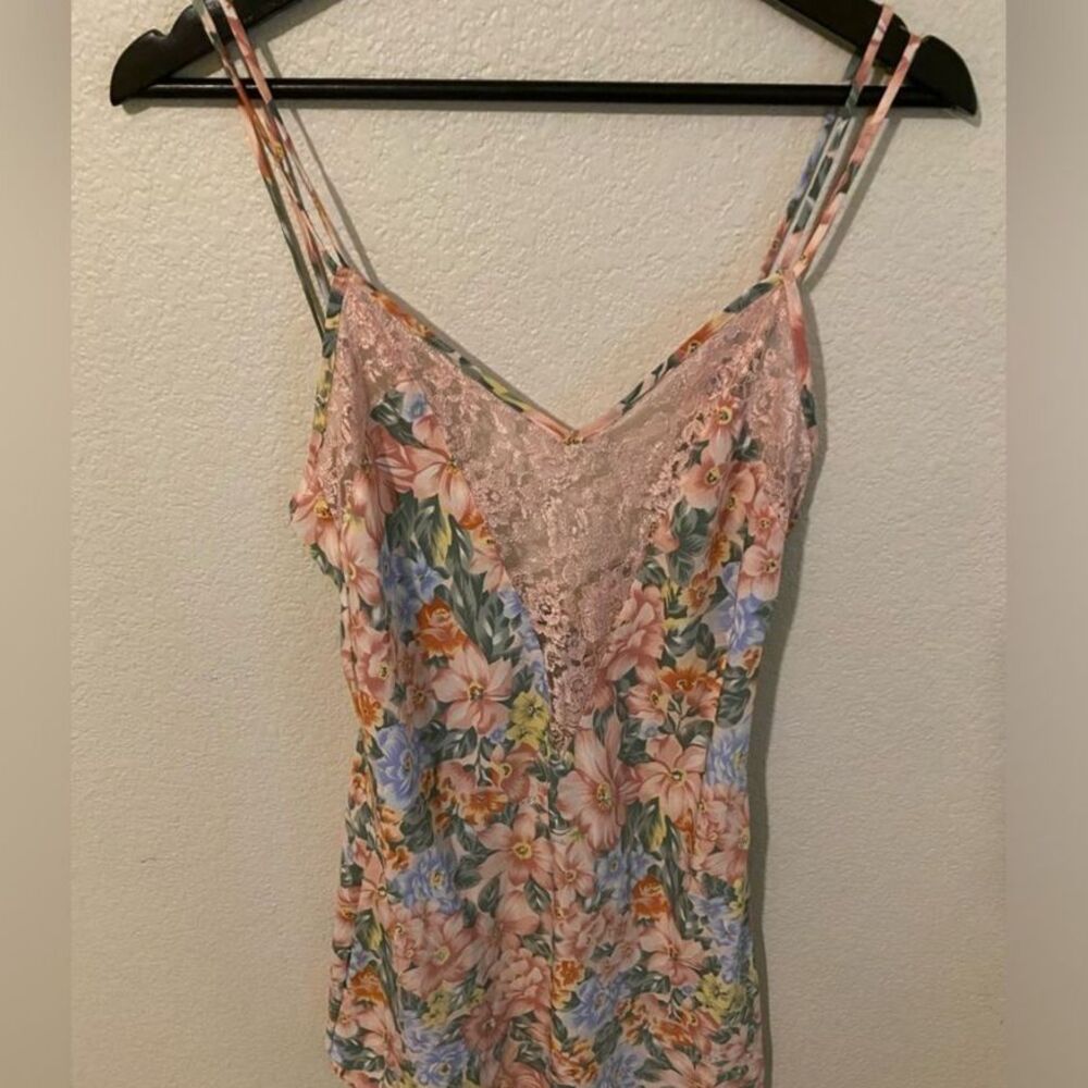 Victoria’s Secret Women's S Floral Dainty Luxe Chemise w Lace Inset